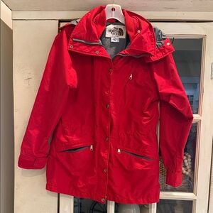 그
Vintage The North Face Gore-Tex brown label women’s size Med. jacket.